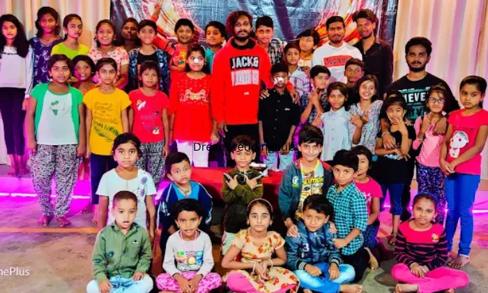 Lucky Dance And Art Studio